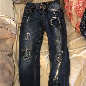 Cute ripped jeans!